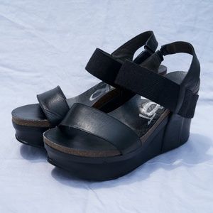 OTBT Bushnell Wedges in Black